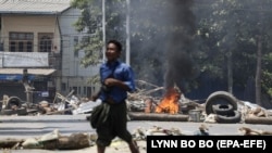 Янгон шаарындагы кагылышуу маалы. Бирма.  2021-жылдын 10-марты.