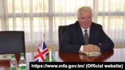 Посол Великобритании в Туркменистане Хью Филпотт