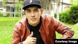 Эмиль Токтошев.