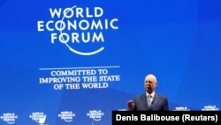 Дүйнөлүк экономикалык форумдун төрагасы Клаус Шваб Давостогу жыйындын ачылышында. 22-январь, 2018-жыл.