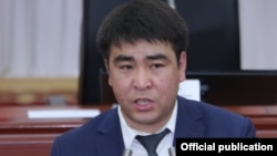 Жанарбек Акаев.