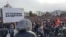 Митинг гражданских активистов и сторонников движения «Акыркы умут», куда входят Алмазбек Атамбаев, Омурбек Бабанов и другие политики. 