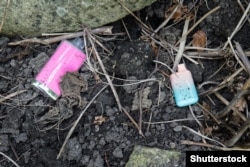 Odbačene elektronske cigarete.