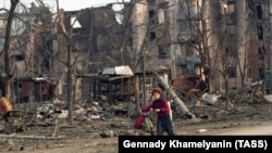 Нохчийчоь, Соьлжа-ГIала. Минометан а, артиллерин а тохарш динчул тIаьхьа Ленинан урамера цIа, 1995 шо