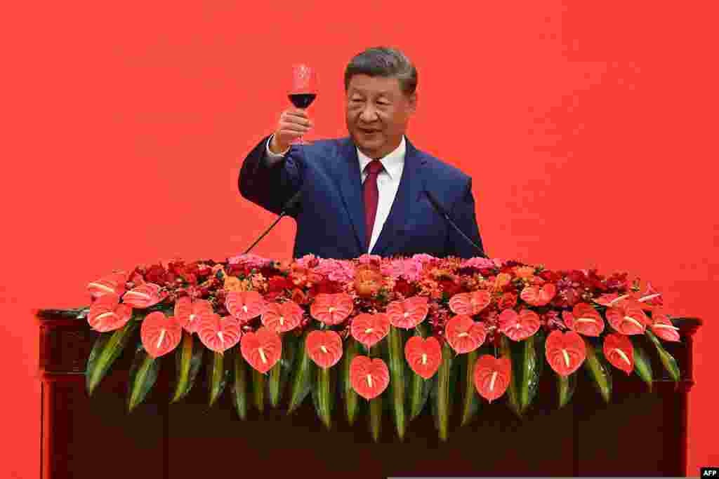 Перед военным парадом председатель Си предупредил мир, что у него все еще есть выбор между миром и войной, но добавил, что Китай «неостановим».