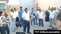 Professor Xidirnazar Allaqulov tarafdorlari bilan.