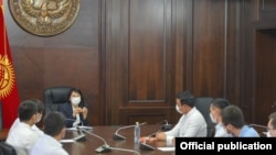 Вице-премьер-министр Аида Исмаилова ыктыярчылардын жолугушуусу. 22-июль, 2020-жыл.