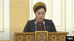 Täze bellenen wise-premýer Mährijemal Mämmedowa. Türkmen TW-sinden alnan surat