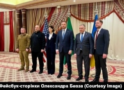 Встреча делегаций Украины и США в Джидде, Саудовская Аравия. 11 марта 2025 г. Павел Палиса и Рустем Умеров – крайние слева