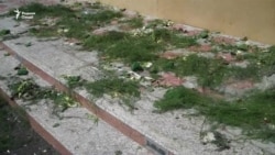 Горы мусора после открытия грандиозного комплекса "Истиклол"