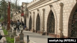 Чымкенттин көчөсүндө тартылган сүрөт. Иллюстрация үчүн колдонулду. 