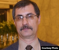 Евгений Жовтис.