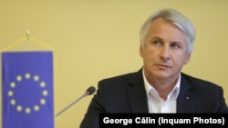 Eugen Orlando Teodorovici este un critic al actualei conduceri interimare a PSD și afirmă că depunerea moțiunii de cenzură ar fi o tactică pentru întărirea poziției lui Marcel Ciolacu la Congresul social-democraților, care are loc la finalul acestei săptămâni.