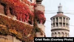 Stilul Art Deco al anilor '30, surprins în zona Foișorului de foc de Cristi Radu. El este „urban storyteller”. Spune povești.