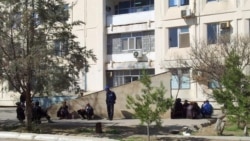 Diňle: Nyýazow adyndaky hassahanada näsaglaryň hossarlaryndan yzygiderli nahar getirmek ‘talap edilýär’