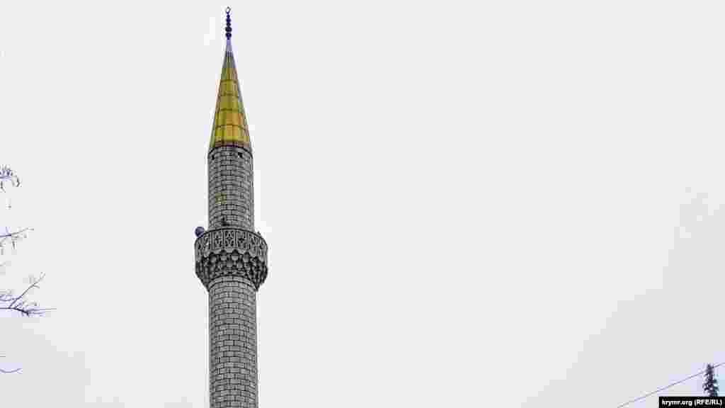 1986 senesi baarde devlet, cami binasını mimarcılıq abidesi sayıp, öz nezareti astına aldı. 1994 senesi mayıs ayında ibadethaneni, bom-boş divarlar sıfatında "Aluşta" cemiyetine qaytardılar. İçinde olğan acayipliginden iç bir şey qalmağan