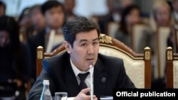 Руслан Акматбек.