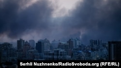 Дим над Києвом після російського удару, 10 червня 2025 року