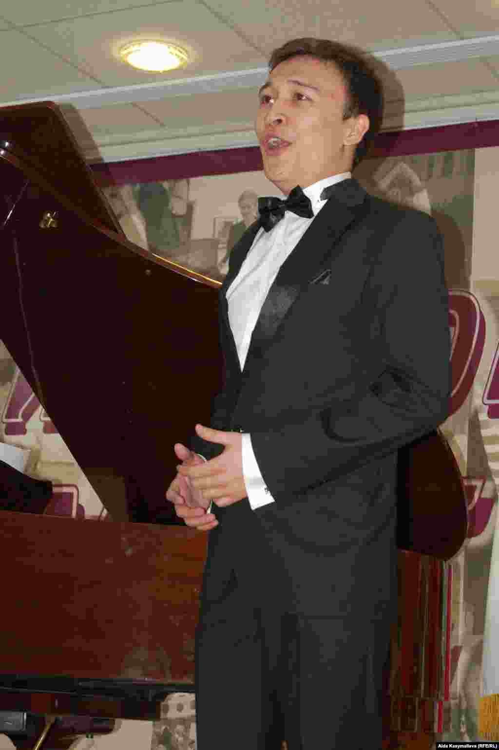 Нарул Тойкенов, Казакстан.  25.4.2011.  - Жузеппе Верди, «Риголетто» операсы. Аткаруучу - П.И. Чайковский атындагы консерваториянын студенти, казакстандык  Нарул Тойкенов. 