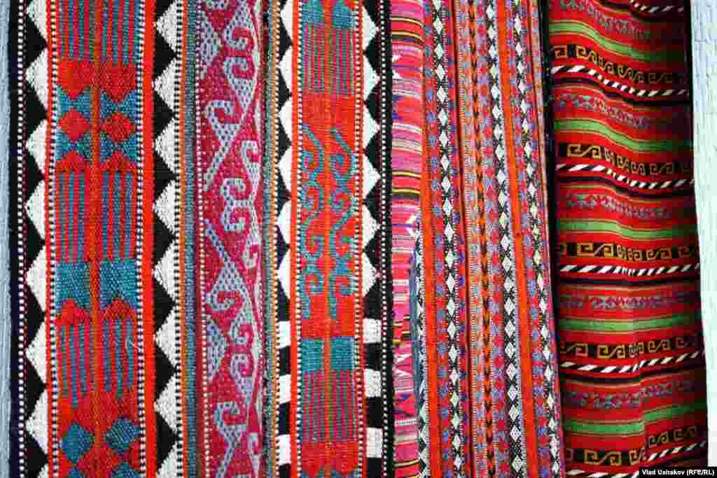 Разнообразие кыргызских узоров. 