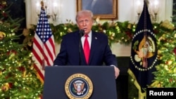 Трамп сказав, що переговори, на його думку, «наближаються до чогось», але при цьому заявив, що «Україна має діяти швидко», тому що «коли вони занадто довго зволікають, Росія змінює свою думку»