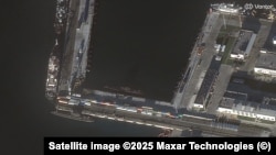 Після атаки. Пошкоджена пристань з двома підводними човнами KILO поблизу Новоросійська, Росія, 16 грудня 2025 року