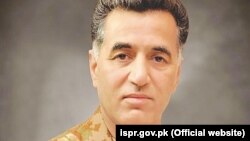 پاکستان جمهوري غورځنګ په تېرو وختونو کې تور پورې کړی وو چې جنرال حمید په ۲۰۱۸ز کال کې د عمران خان په انتخاباتي بریا کې رول لوبولی وو - پخوانی انځور. 