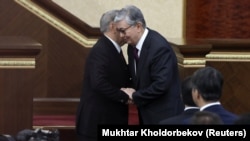 Нурсултан Назарбаев подал в отставку в марте 2019 года. Президентский пост, согласно Конституции, занял спикер сената Касым-Жомарт Токаев