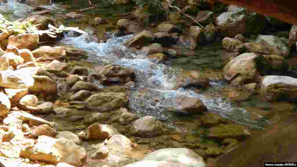 Yolnıñ başında - Kökköz özeninden keçken tahtalı köpür