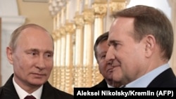 Речник Путіна Пєсков. заявив, що питанням обміну ув’язнених займається Медведчук