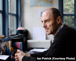 კით ლოუვი