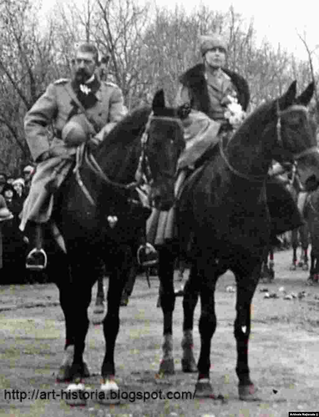 1 Decembrie 1918 este ziua în care românii ardeleni au proclamat prin Comitetul Național Români și delegații la Alba Iulia - Unirea Transilvaniei cu România. Tot atunci, Regele Ferdinand și Regina Maria se întorceau triumfători în Bucureștiul eliberat de trupele germane. Aici, în apropiere de gara Băneasa.