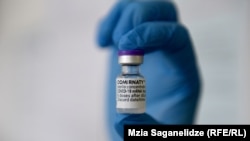 Україна уклала договір з американською фармацевтичною корпорацією Pfizer на постачання 10 мільйонів доз вакцини проти COVID-19