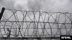 Солтүстік Қазақстан облысындағы қамау мекемесінің қоршауы.