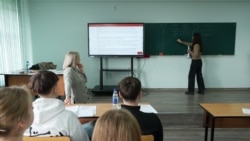 „Matematica de la egal la egal”. Liceeni, pregătiți să fie mentori pentru colegii lor de gimnaziu