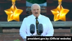 Беларуският президент Александър Лукашенко изнася тържествана реч на 22 юни. 