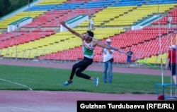 Салих Салвал.