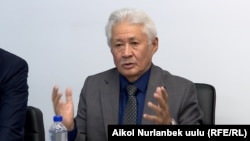 Турсунбек Акун.