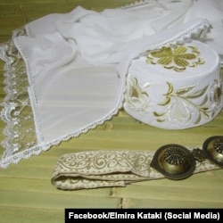 До того як Ельміра «захворіла» кримськотатарською вишивкою, вона працювала юристкою в Криму
