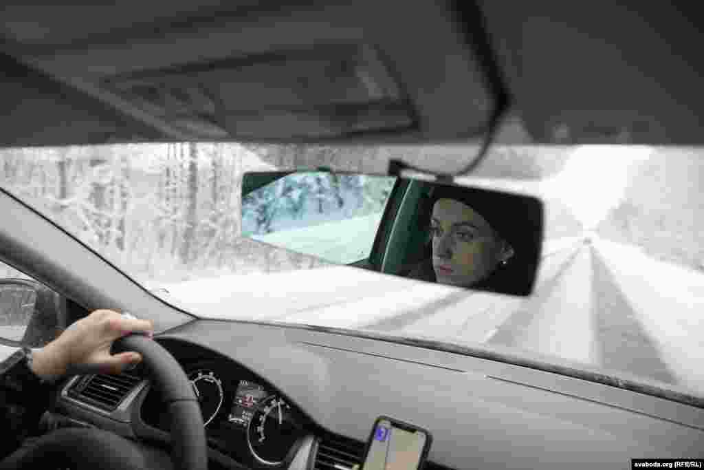 Два разы на тыдзень Дар'я ездзіць у Жодзіна, каб перадаць у турму лекі, рэчы ці проста даведацца нешта новае пра мужа