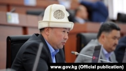 Канатбек Исаев.