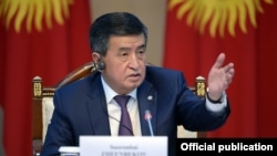 ооронбай Жээнбеков.