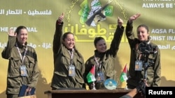 Освободените от Хамас в събота заложнички от армията на Израел