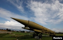 Деактивированная баллистическая ракета средней дальности советской эпохи SS-4, способная нести ядерный боезаряд