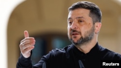 «Коли хочеш, щоби зустрічі не було – то треба запросити мене в Москву», – сказав президент Зеленський