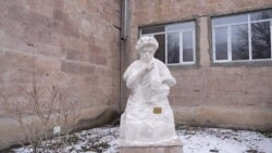 «Ես Սևակ եմ տեսնում». քննարկումներ՝ Զանգակատան դպրոցի բակում տեղադրված Պարույր Սևակի արձանի շուրջ