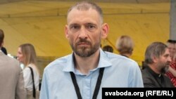 Сяргей Ціханоўскі на канфэрэнцыі ў Варашаве. 9 жніўня 2025 