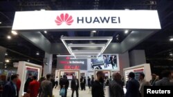 Западът се съмнява, че Huawei ще предава данни на властите в Китай, ако участва в изграждането на 5G мрежи.