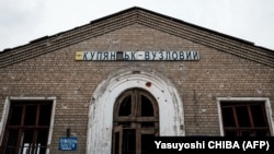 Здание вокзала станции "Купянск-Узловой". Украина, 2022 год