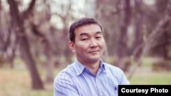 Азамат Акенеев.